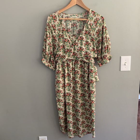 Urban Outfitters Joey Surplice Faux Wrap Midi Dress with Pockets - Picture 2 of 5